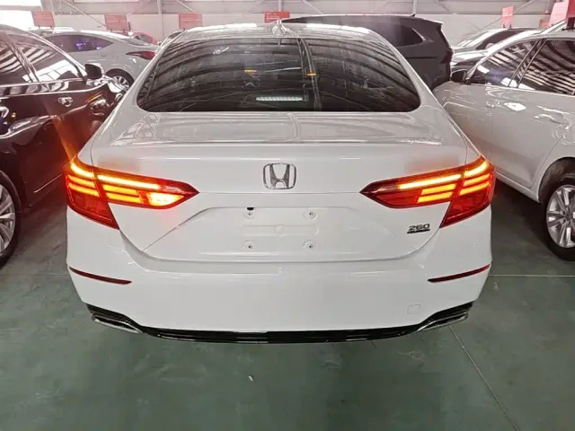 Honda Inspire — Фото автомобиля 5