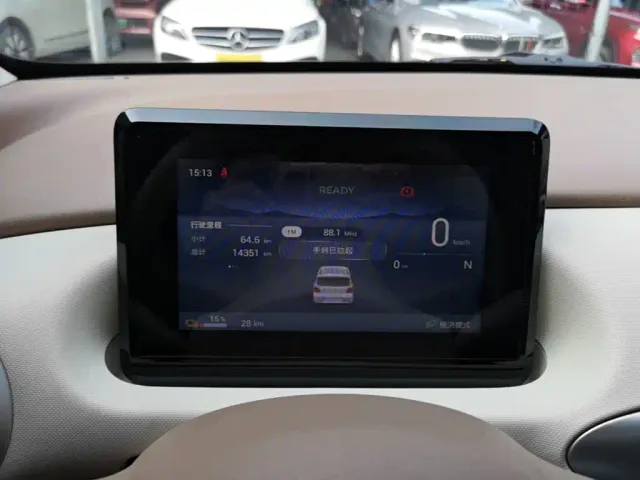 Wuling Hongguang Mini EV — Фото автомобиля 11