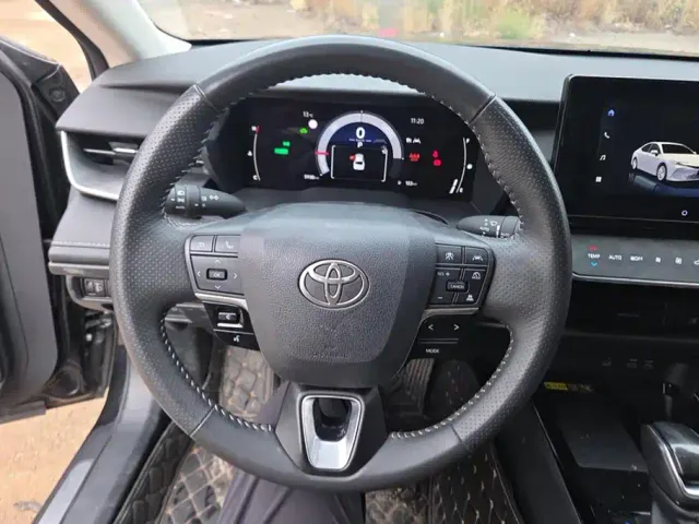 Toyota Camry — Фото автомобиля 15