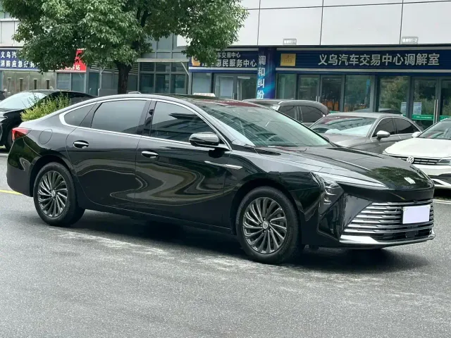 Buick LaCrosse — Фото автомобиля 3