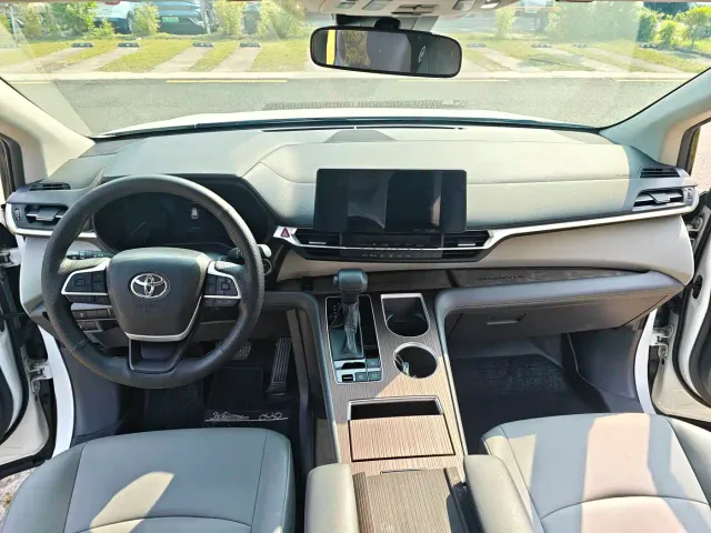 Toyota Granvia — Фото автомобиля 10