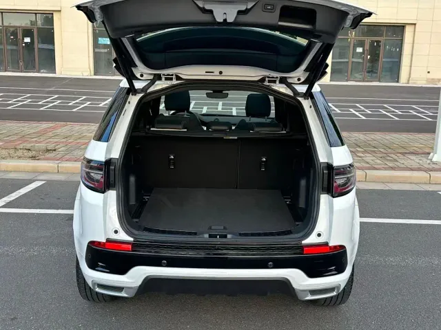 Land Rover Discovery Sport — Фото автомобиля 16