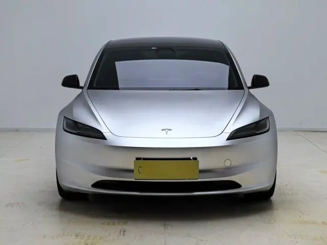 Tesla Model 3 2025 Model Rear-Wheel Drive Edition — Фото автомобиля 2