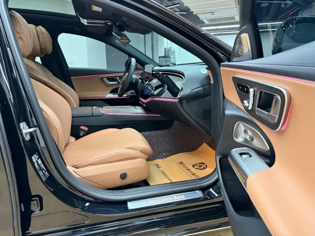 Mercedes-Benz E-Class — Фото автомобиля 29