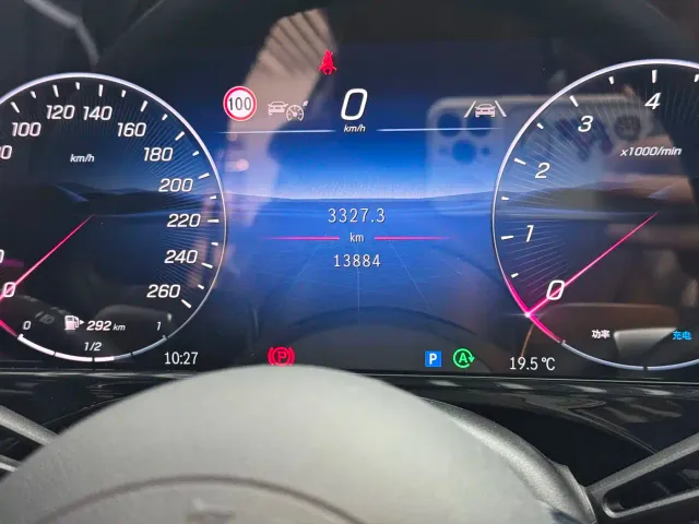 Mercedes-Benz E-Class — Фото автомобиля 8