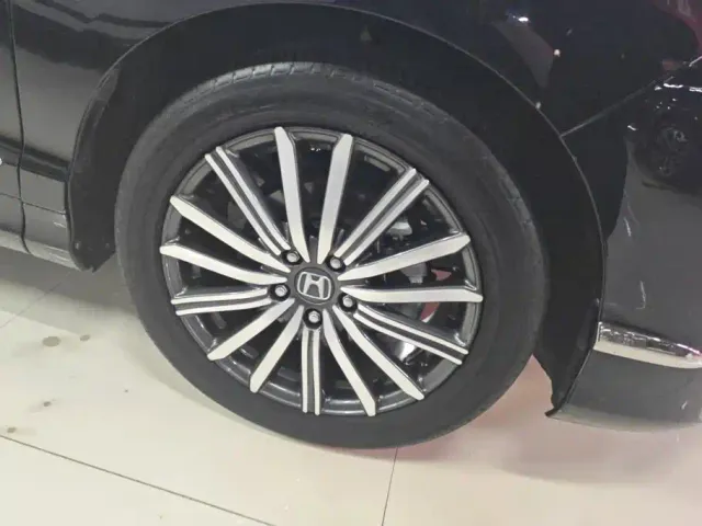 Honda Elysion — Фото автомобиля 6