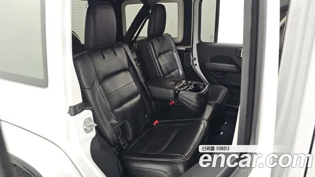 Jeep Wrangler Wrangler (JL) 2.0 Overland 4 двери — Фото автомобиля 11