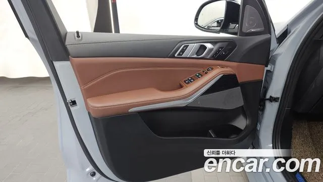 BMW X5 xDrive 40i M Sport — Фото автомобиля 24