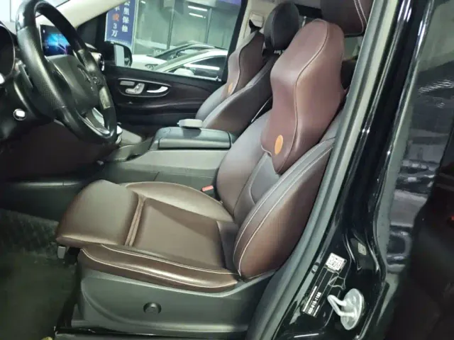 Mercedes-Benz V-Class — Фото автомобиля 14