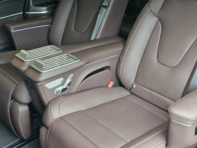 Mercedes-Benz V-Class — Фото автомобиля 11