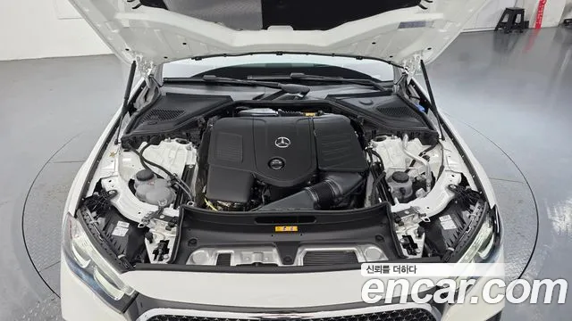 Mercedes-Benz E-Class W214 — Фото автомобиля 9