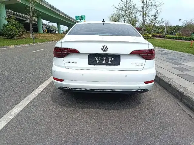 Volkswagen Sagitar — Фото автомобиля 10