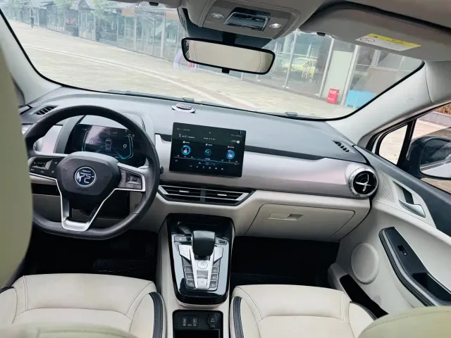 BYD Yuan Pro — Фото автомобиля 6