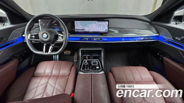 BMW 7 Series G70 — Фото автомобиля 7