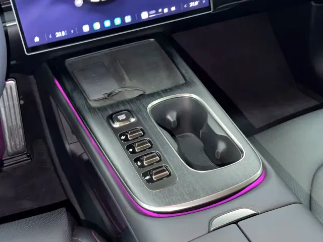 Xiaomi SU7 — Фото автомобиля 14