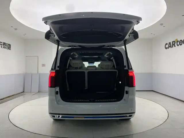 ZEEKR Zeekr 009 2024 7-Seat Aisle AWD Version 108kWh — Фото автомобиля 29