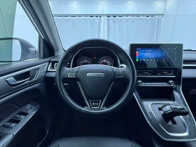 Haval M6 — Фото автомобиля 14