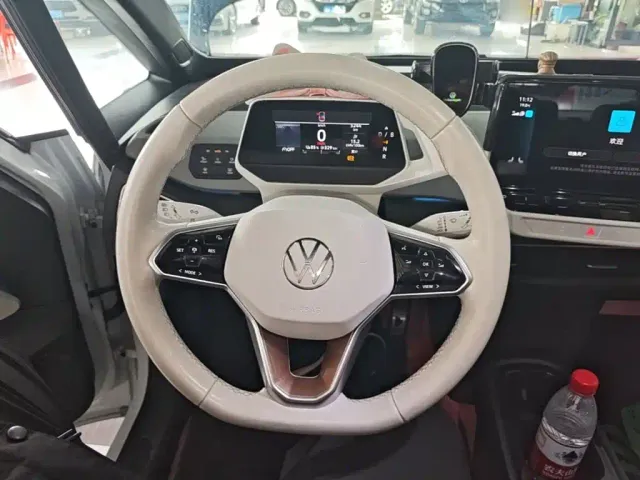 Volkswagen ID.3 — Фото автомобиля 10