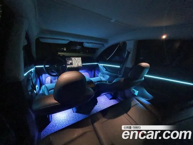 Tesla Model Y — Фото автомобиля 10