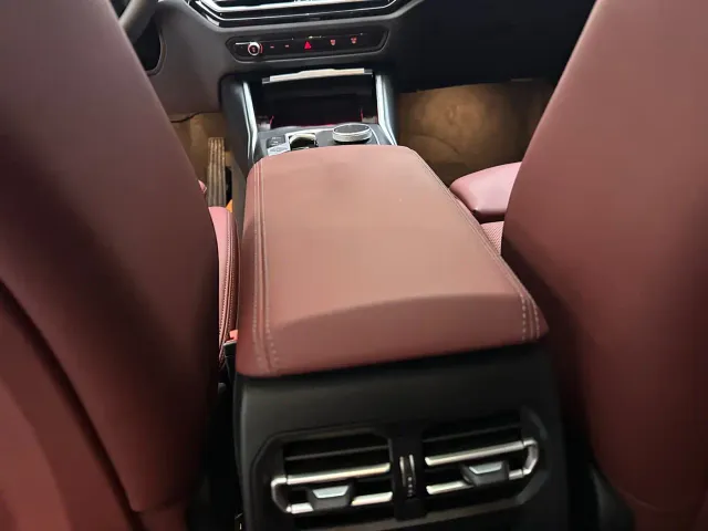 BMW 3 Series — Фото автомобиля 9