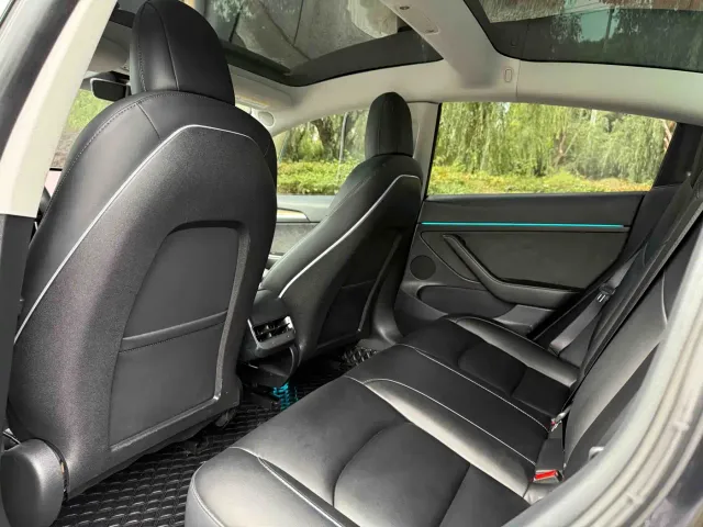 Tesla Model 3 — Фото автомобиля 13