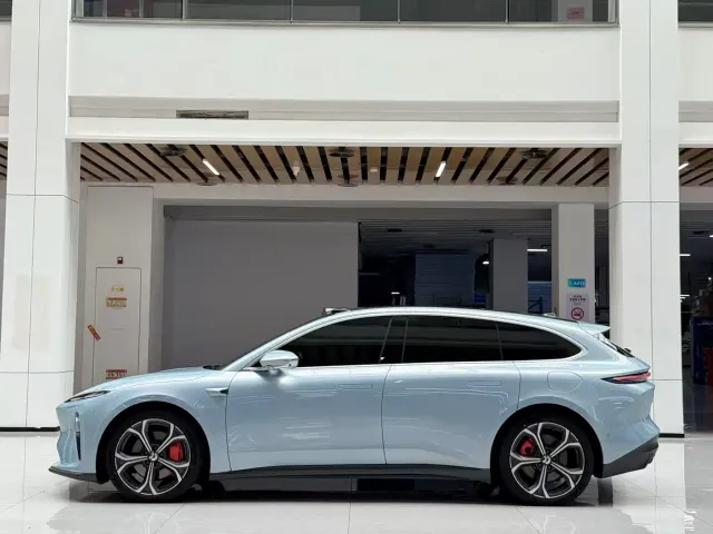 NIO NIO ET5T 2023 100kWh Touring — Фото автомобиля 8