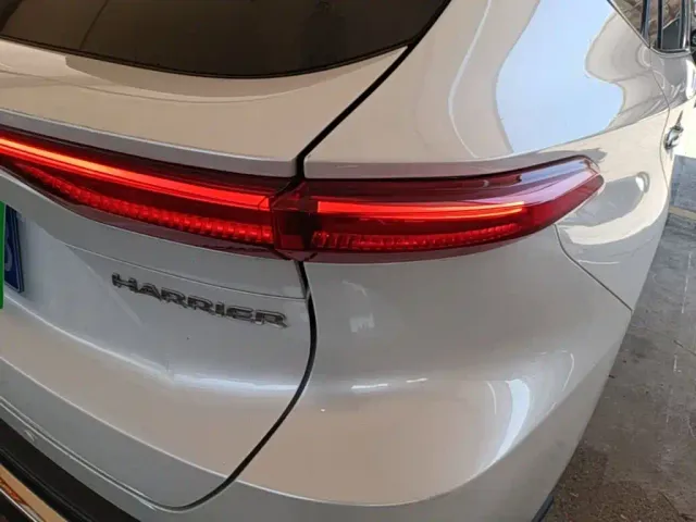 Toyota Harrier — Фото автомобиля 7