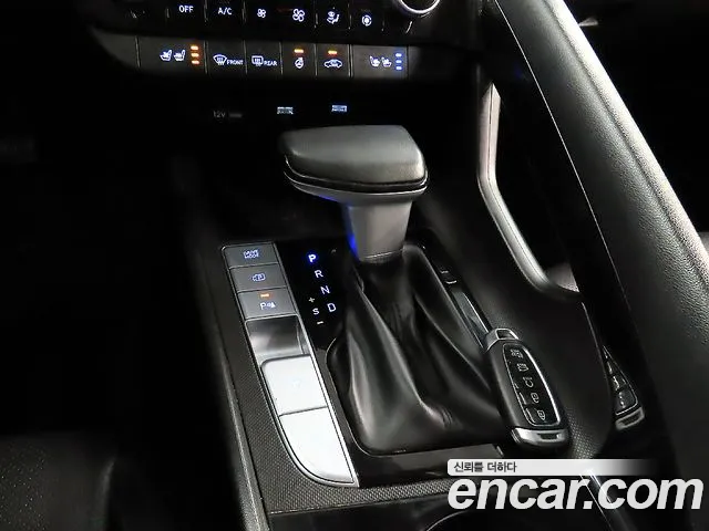 Hyundai Avante CN7 — Фото автомобиля 9