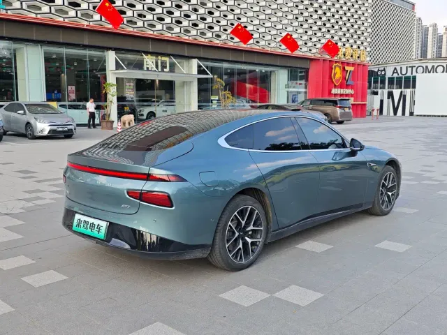 Xpeng P7 — Фото автомобиля 6