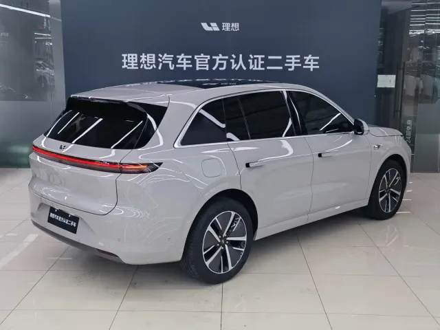 Li Auto L6 — Фото автомобиля 20