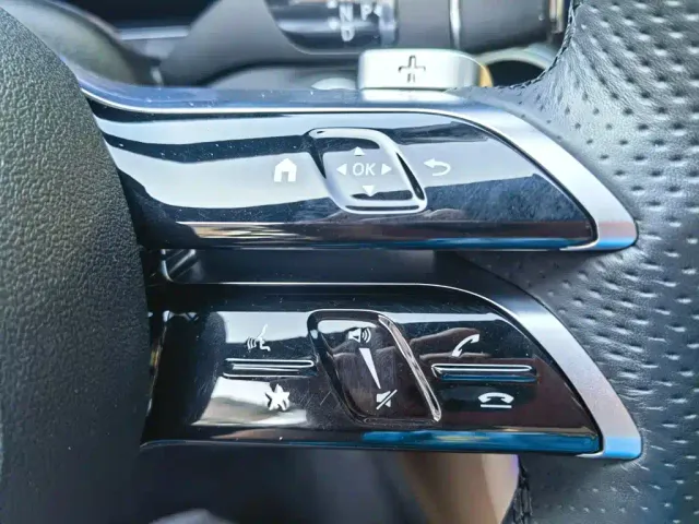 Mercedes-Benz E-Class — Фото автомобиля 30