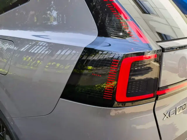 Volvo XC70 Plug-in Hybrid — Фото автомобиля 7