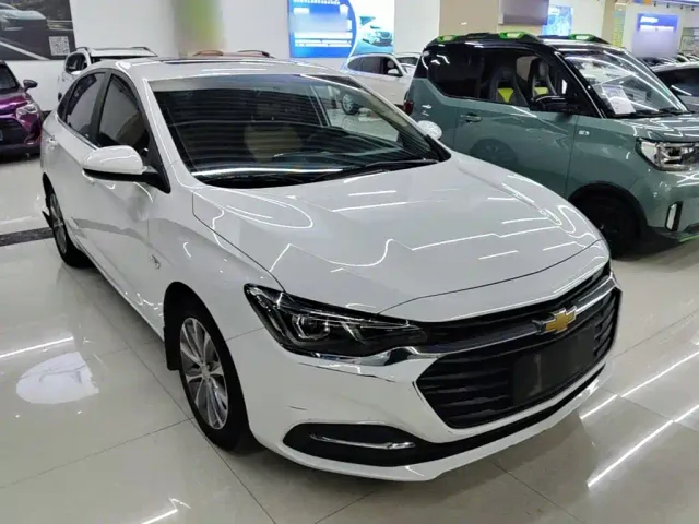 Chevrolet Monza — Фото автомобиля 3