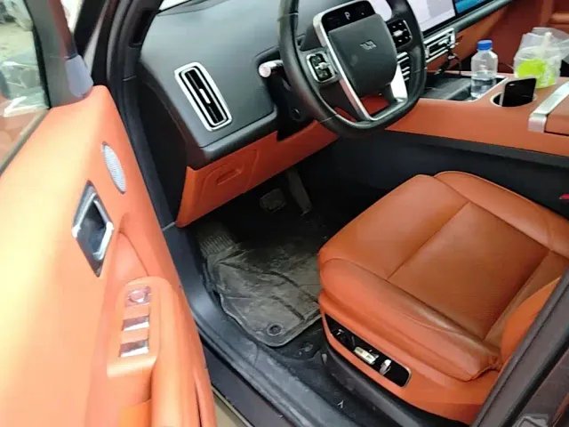 Li Auto L7 — Фото автомобиля 15