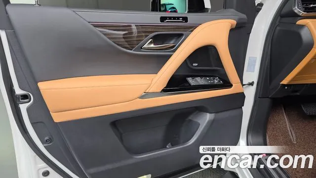 Lexus LX — Фото автомобиля 19