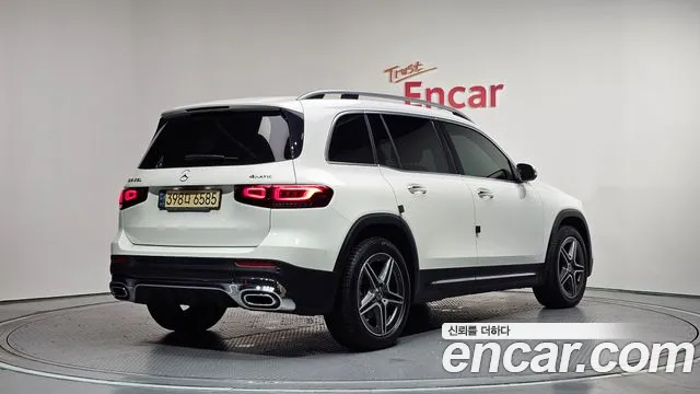 Mercedes-Benz GLB-Class — Фото автомобиля 2