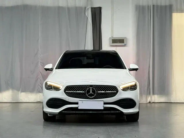 Mercedes-Benz C-Class — Фото автомобиля 2