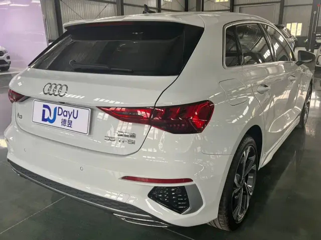 Audi Audi A3 2023 Sportback 35 TFSI Fashion Sport — Фото автомобиля 4