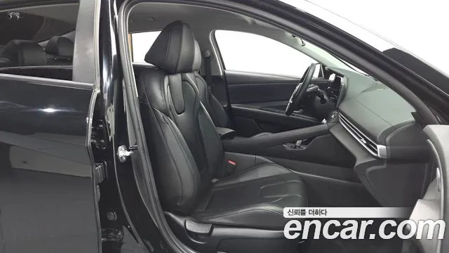 Hyundai AVANTE Новый Avante (CN7) — Фото автомобиля 11