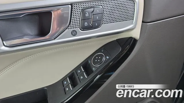 Ford Explorer Explorer 6 поколение 3.0 Platinum 4WD — Фото автомобиля 26