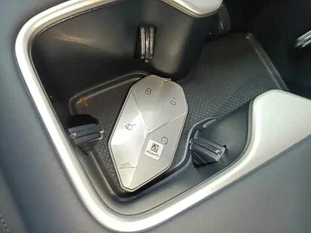 BYD FangChengBao Titanium 7 — Фото автомобиля 8