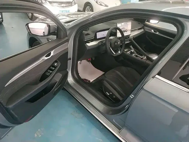 Geely Xingrui — Фото автомобиля 15