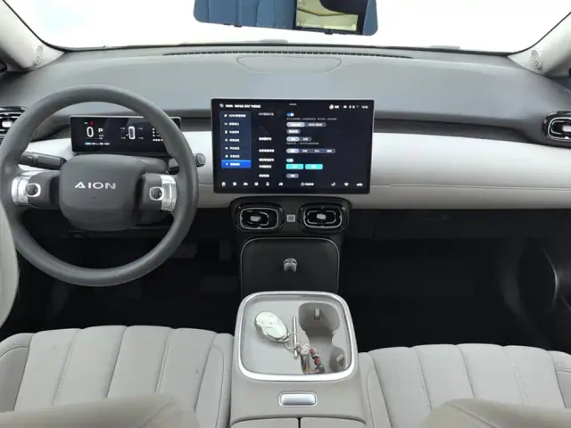 GAC Aion UT — Фото автомобиля 12