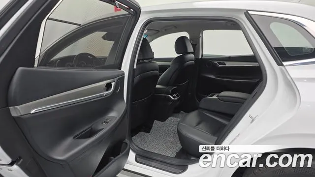 Hyundai Grandeur Новый Grandeur IG — Фото автомобиля 17