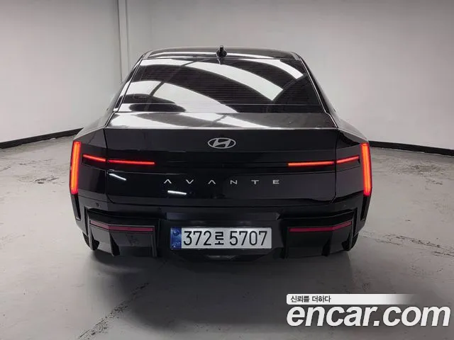 Hyundai Avante (CN8) — Фото автомобиля 4