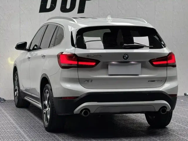 BMW X1 — Фото автомобиля 12