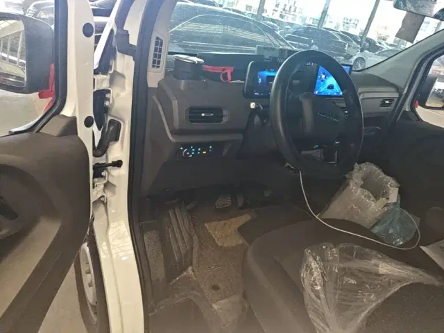 JMC E-Fushun — Фото автомобиля 15