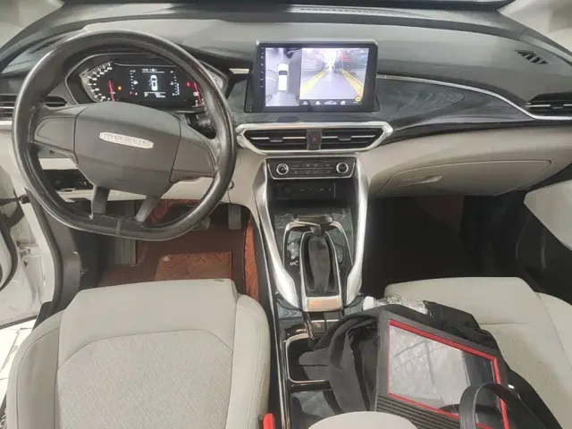 Maxus G50 — Фото автомобиля 9