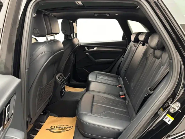 Audi Q5L — Фото автомобиля 9