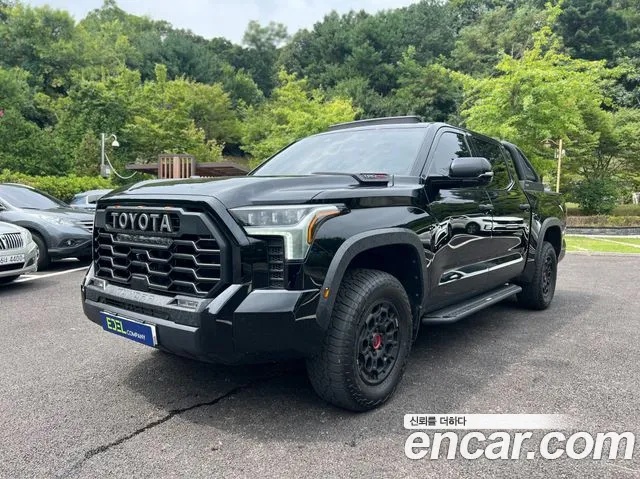 Toyota Tundra — Фото автомобиля 3